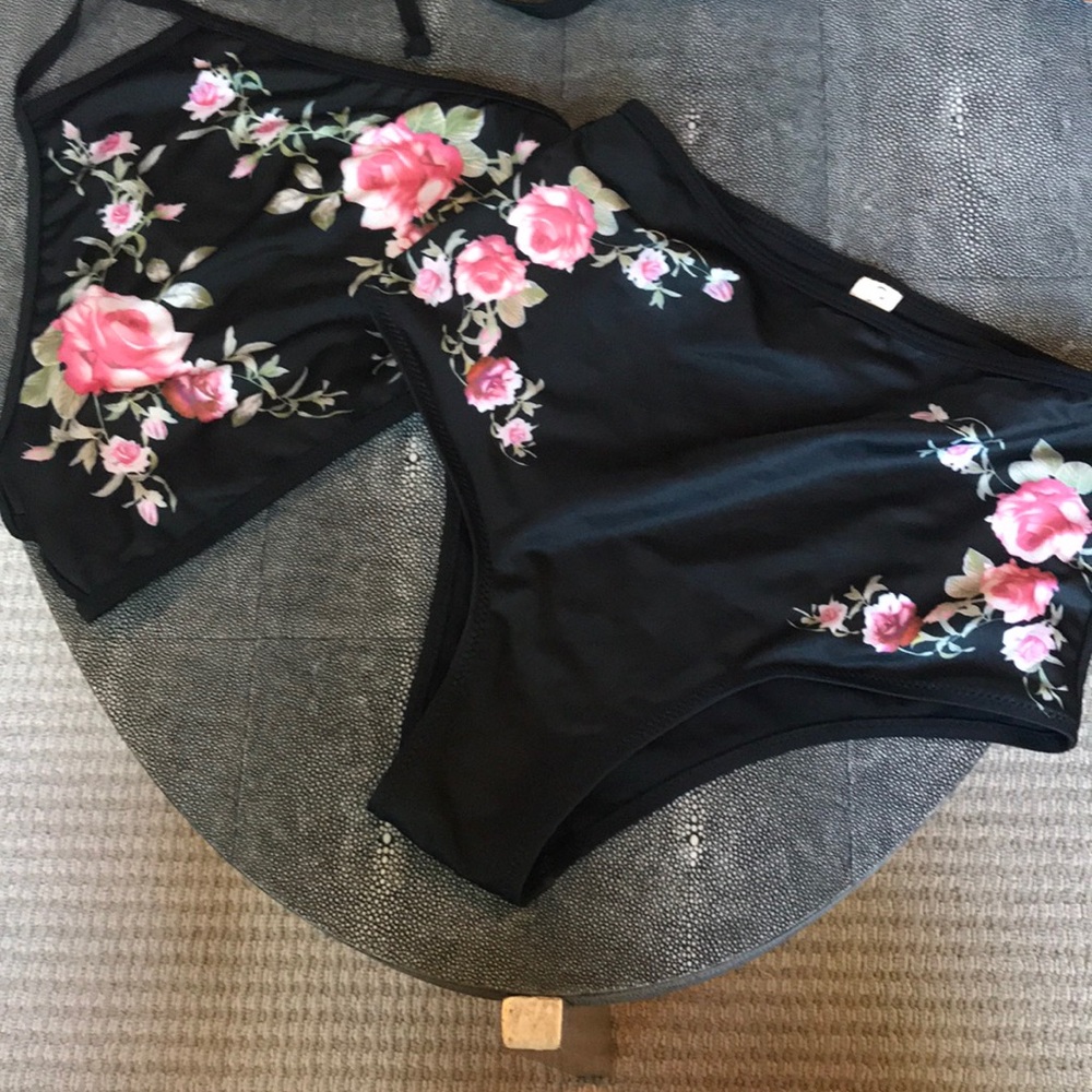 Cupshe high neck and high waisted bikini